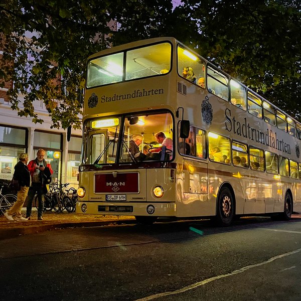 Stadtrundfahrt Abendtour mit dem Oldtimerbus.