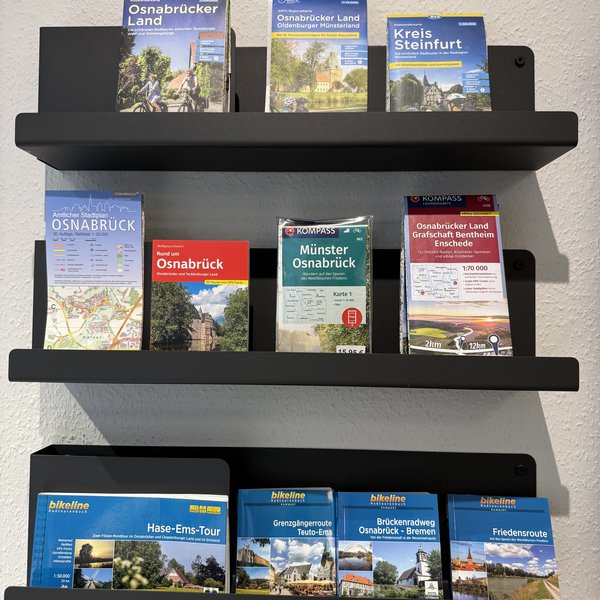 Landkarten im Shop der Tourist Info Osnabrück