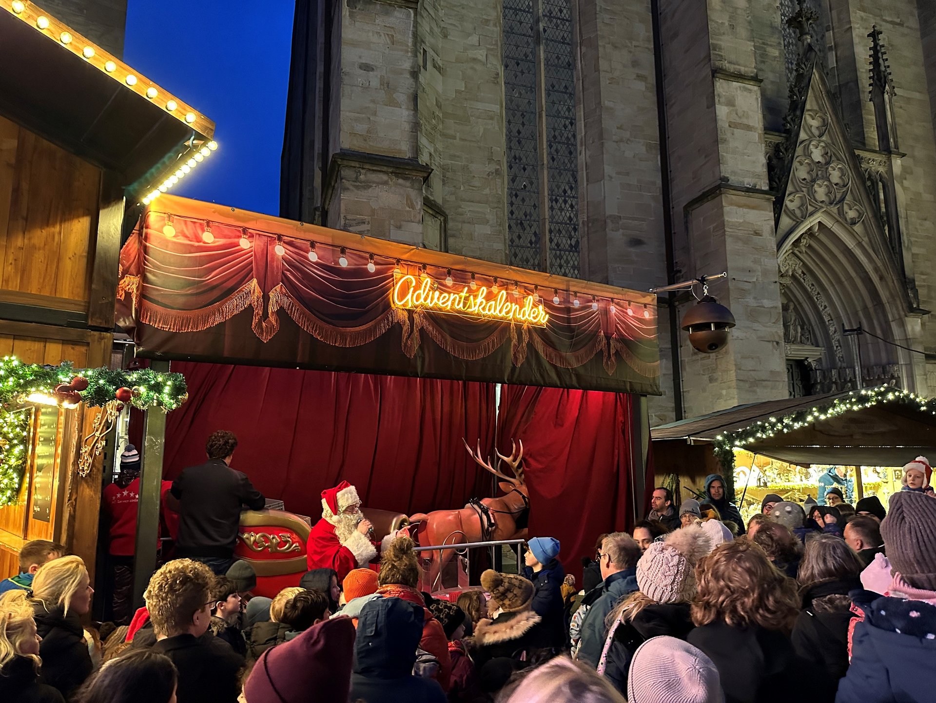 Adventskalender auf dem Weihnachtsmarkt 